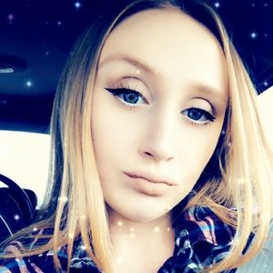 Meet your Posher, Leah